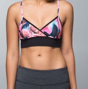 Lululemon Ujjayi Bra Secret Garden / Black with Embellishment Size 6